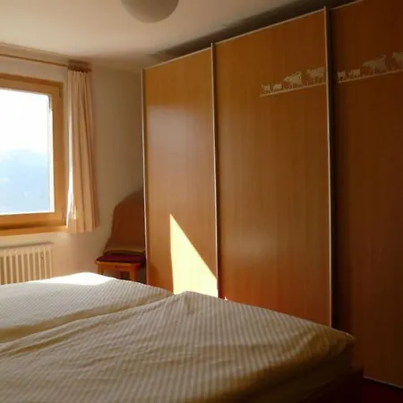 Crestas 55 Ferienwohnung * Surselva